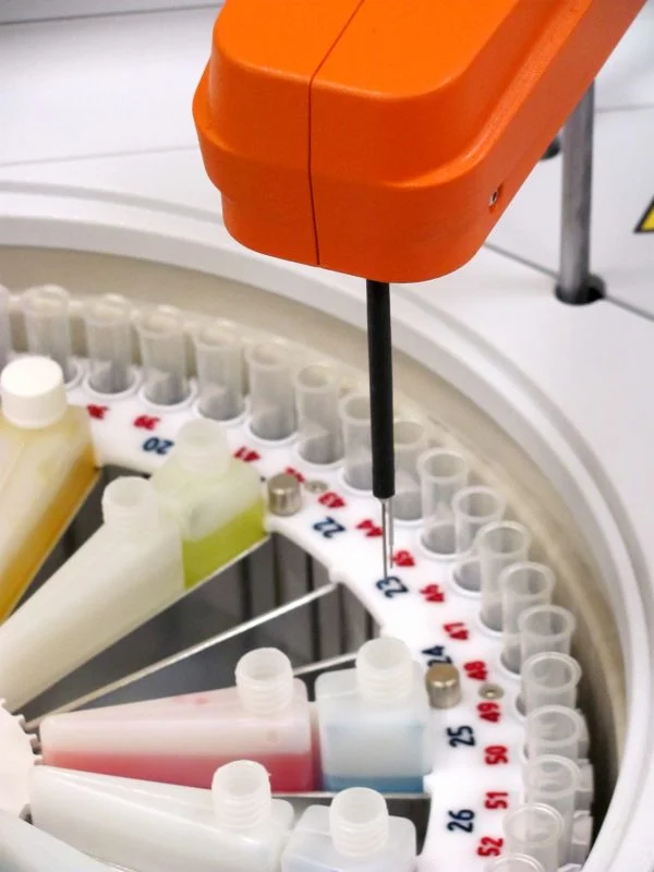 AUTOANALIZADOR DE QUIMICA CLINICA INCCA VET - Imagen 4